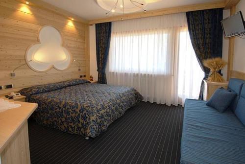 Hotel Flora Alpina Campitello di Fassa Ngoại thất bức ảnh