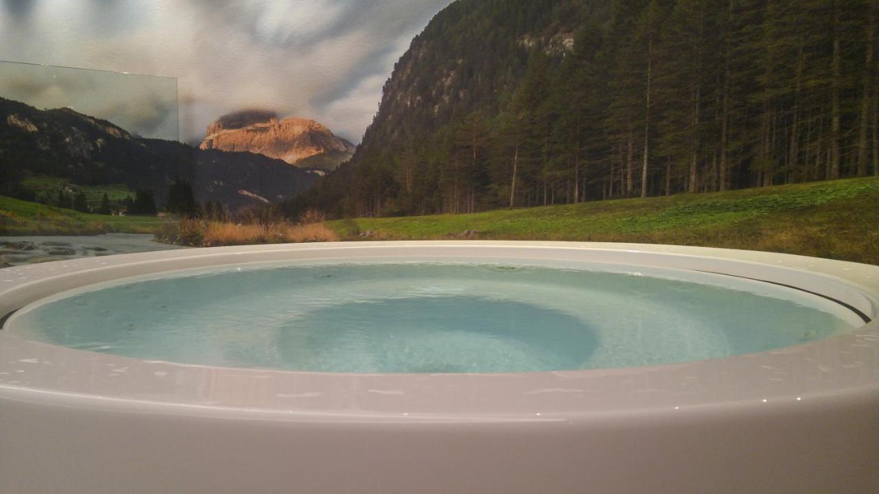 Hotel Flora Alpina Campitello di Fassa Ngoại thất bức ảnh