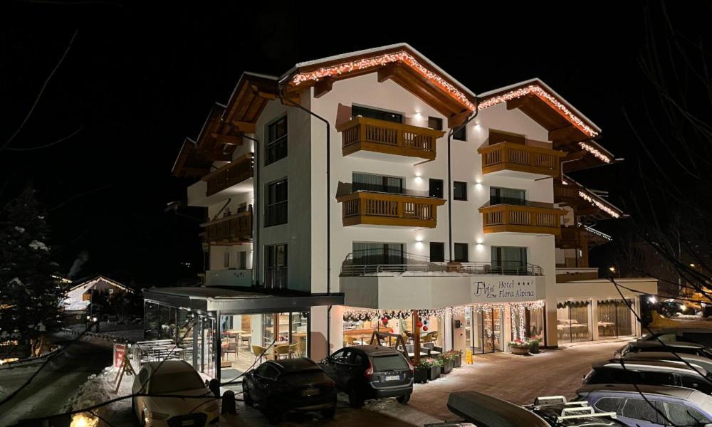 Hotel Flora Alpina Campitello di Fassa Ngoại thất bức ảnh