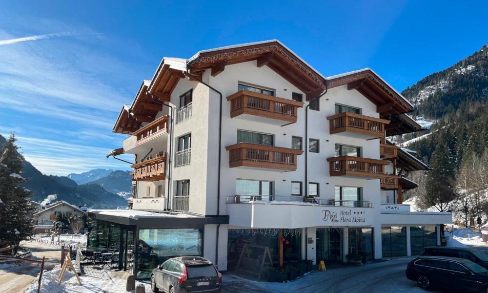 Hotel Flora Alpina Campitello di Fassa Ngoại thất bức ảnh