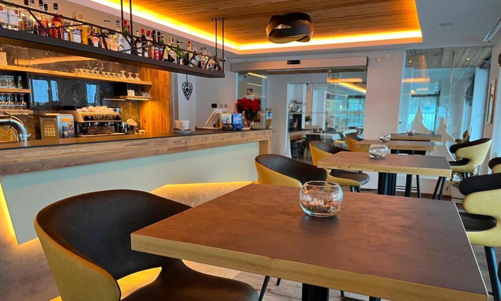 Hotel Flora Alpina Campitello di Fassa Ngoại thất bức ảnh