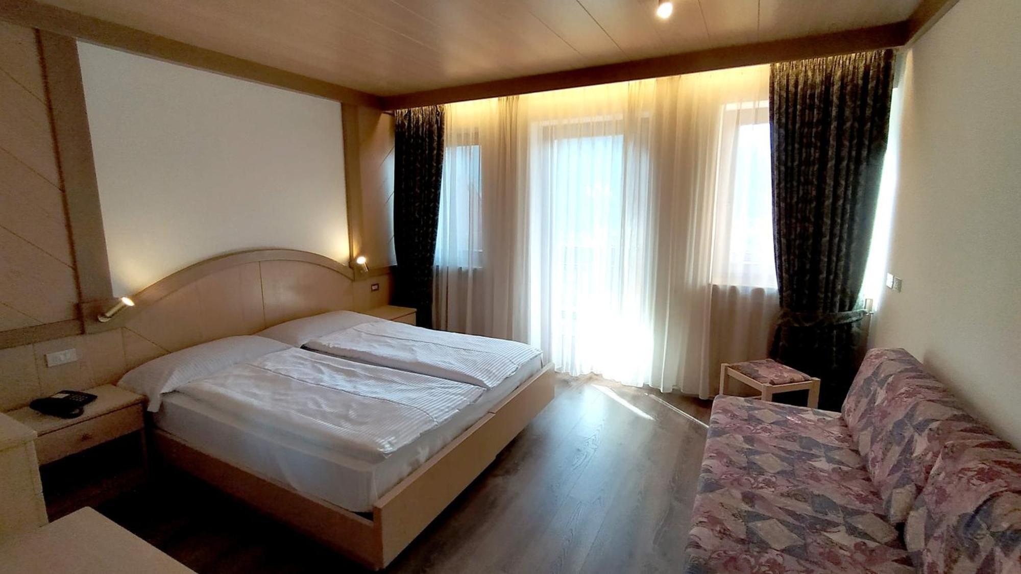 Hotel Flora Alpina Campitello di Fassa Ngoại thất bức ảnh