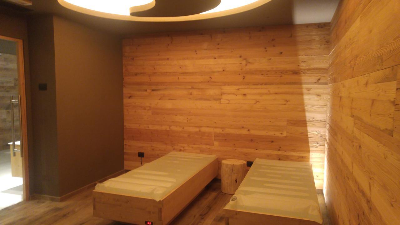 Hotel Flora Alpina Campitello di Fassa Ngoại thất bức ảnh